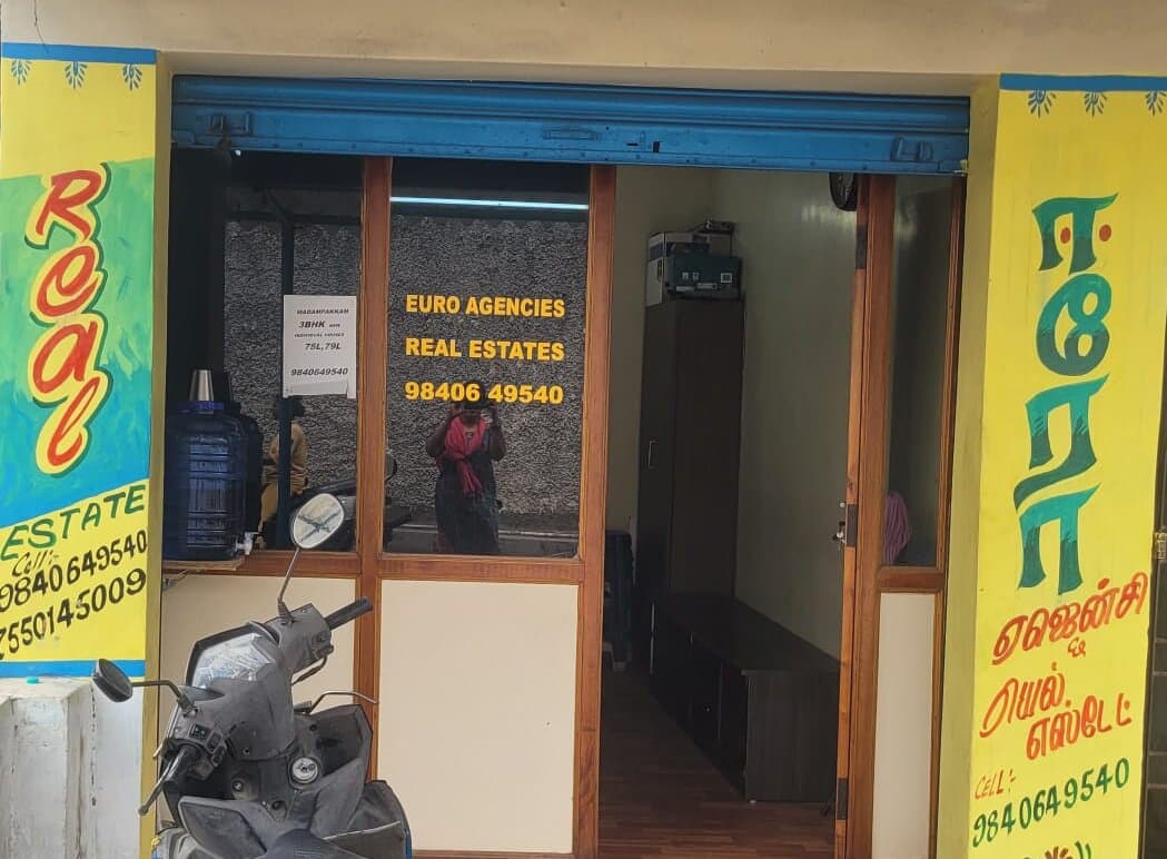 Euro Agencies – office entrance